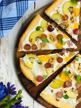 Dessert Fruit Pizza