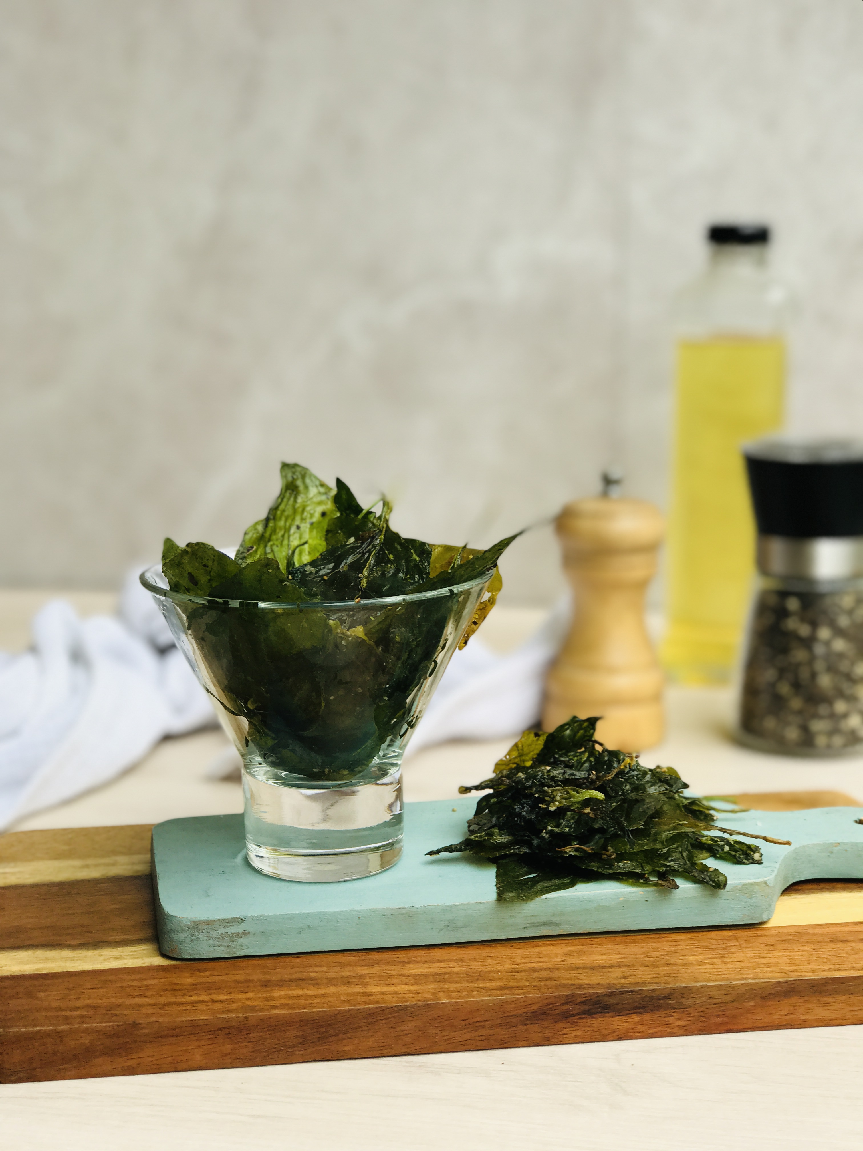 Baked Spinach Chips